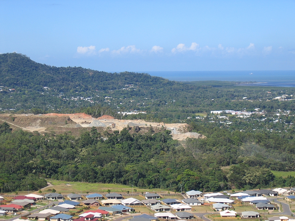 CairnsTC385 Campbells Lookout.jpg